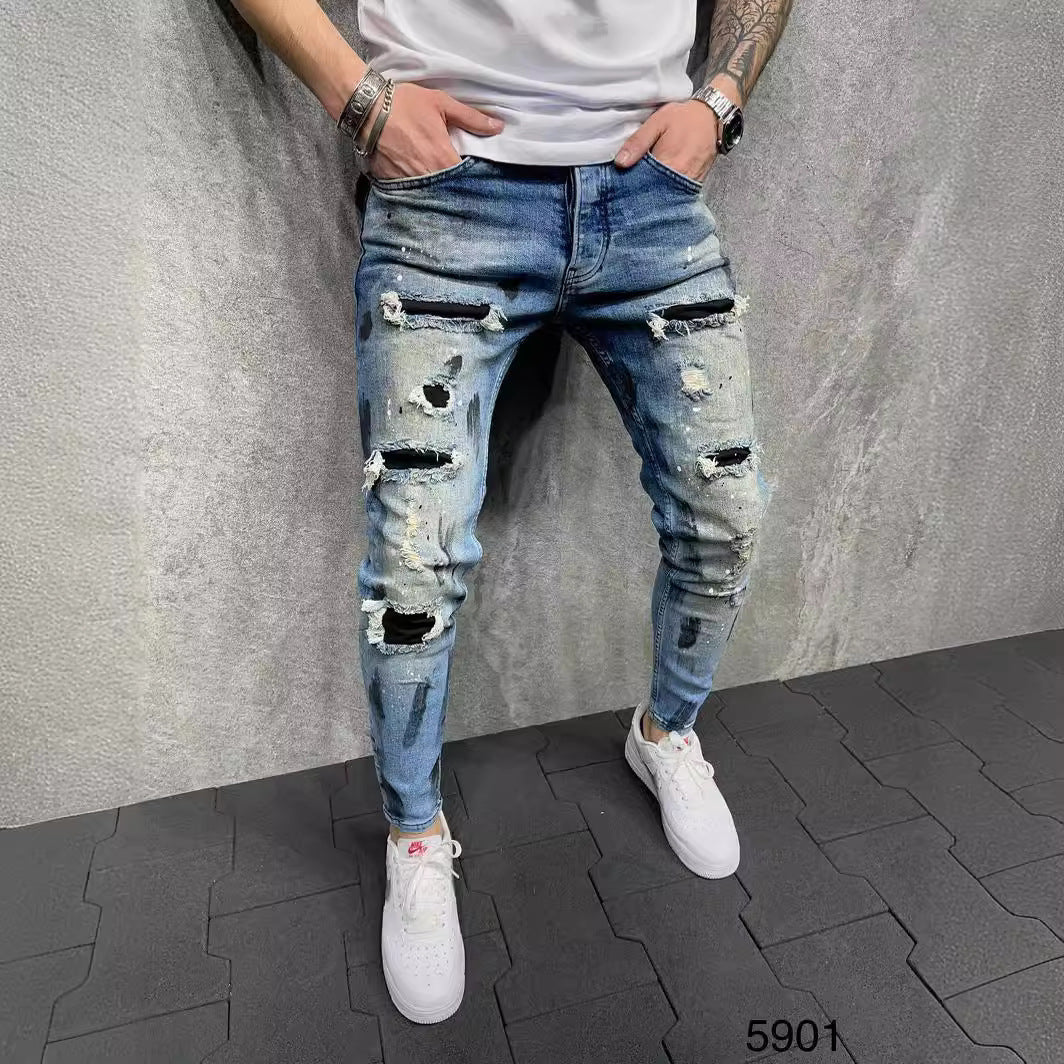 Lässige zerrissene Jeans